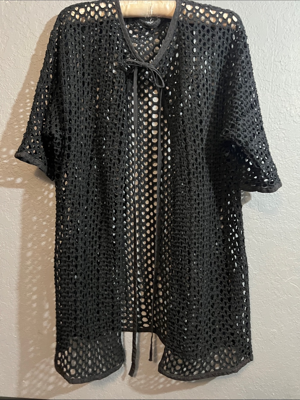 Women’s Black Open-Knit Short Sleeve Cover-Up Jacket